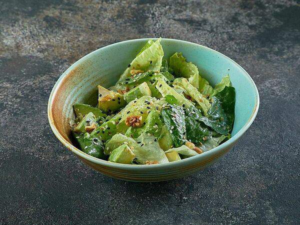 Двор Помидор - Салат с ромейном и орехово-кунжутной заправкой