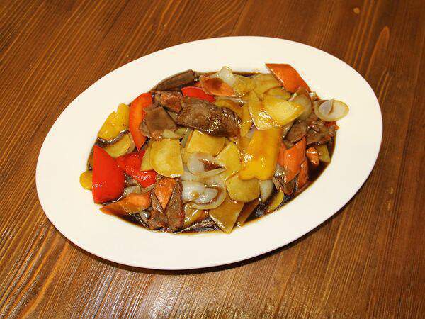 Чи & Фань - Тушёный картофель с говядиной