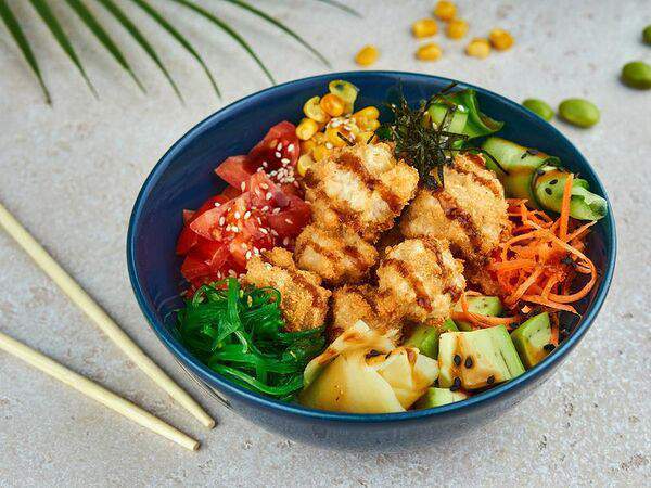 Суши муши - Поке с жаренным тофу и ореховым соусом