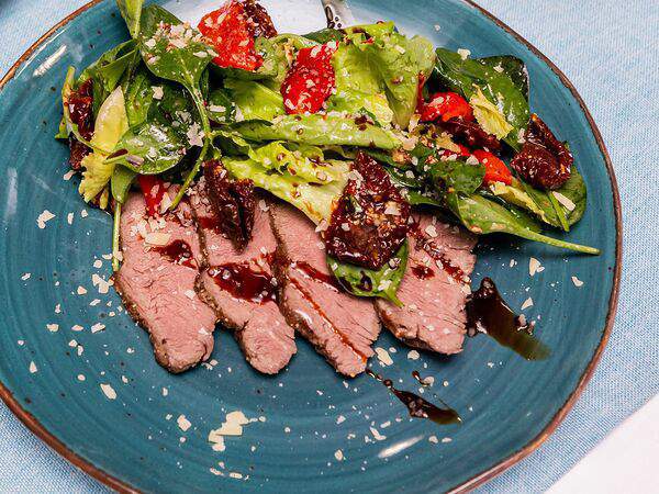 Акварель - Салат с ростбифом