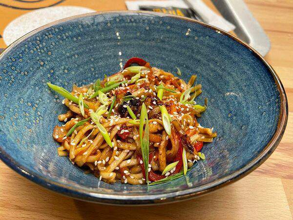 Гастромаркет The Eda - Вок с куриным филе