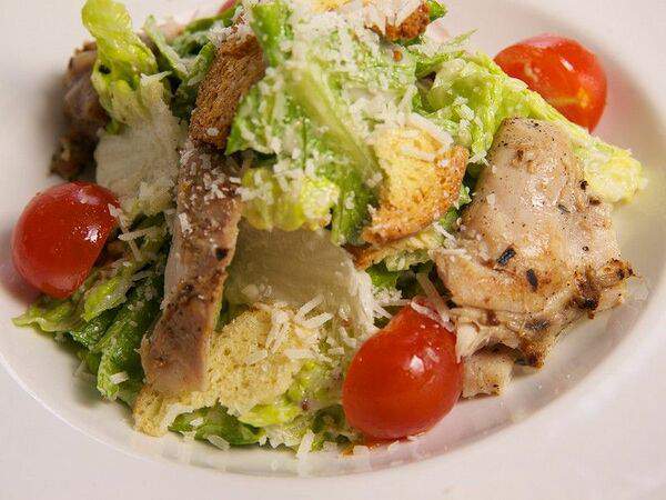 Николаевский - Салат Цезарь с курицей