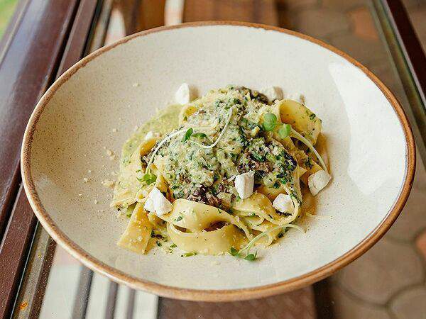 Утесов - Со сморчками и шпинатом, сливочным сыром