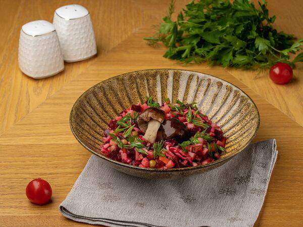 Победа - Винегрет с запеченной свеклой и маринованными грибами