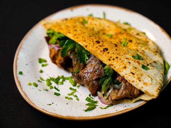 Mr. Fox - Шашлык из свинины в лепешке