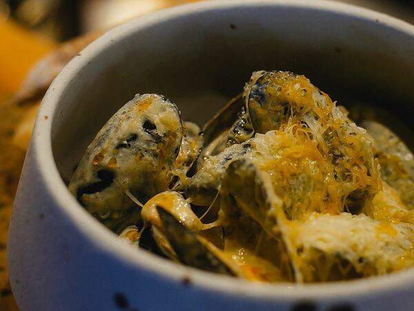 Pro Azia - Мидии с соусом Чеддер