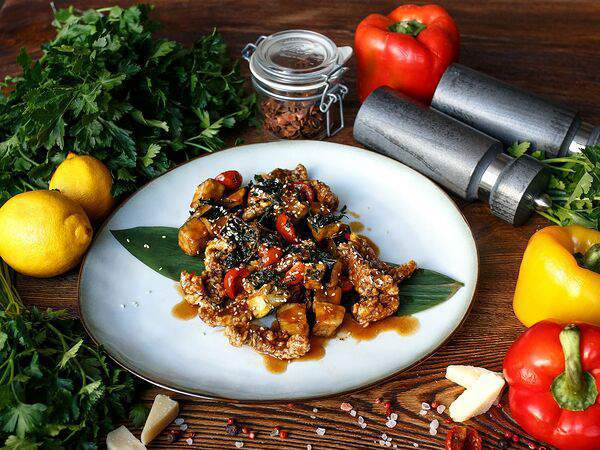 Угли - Хрустящие баклажаны с говядиной и подвяленными томатами в медовом соусе