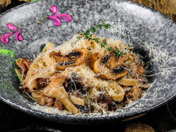 Парк - Тальятелле с курицей и грибами