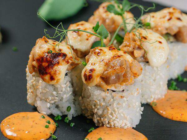 Океаника - Запеченный ролл с тунцом