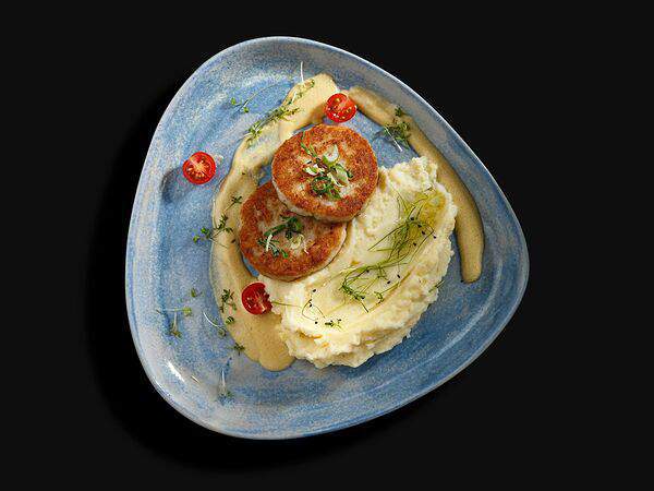 Olster Irish Pub - Щучьи котлеты с картофельным пюре