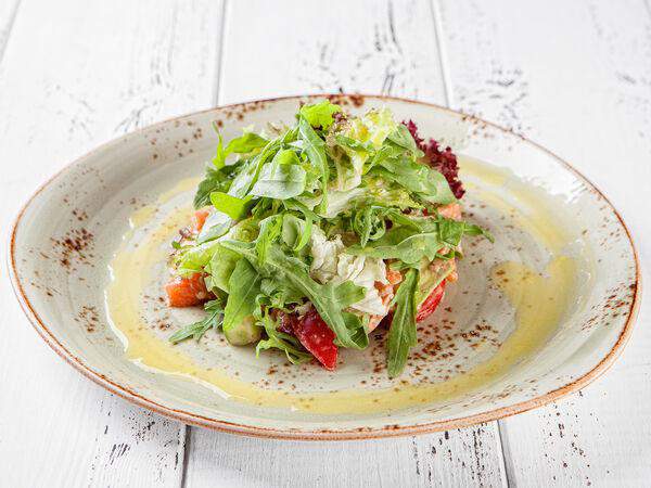 Ткемали - Салат со слабосоленым лососем