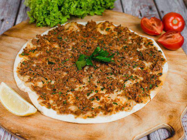 Дубай Фьюжен Арабская кухня - Лахмаджун