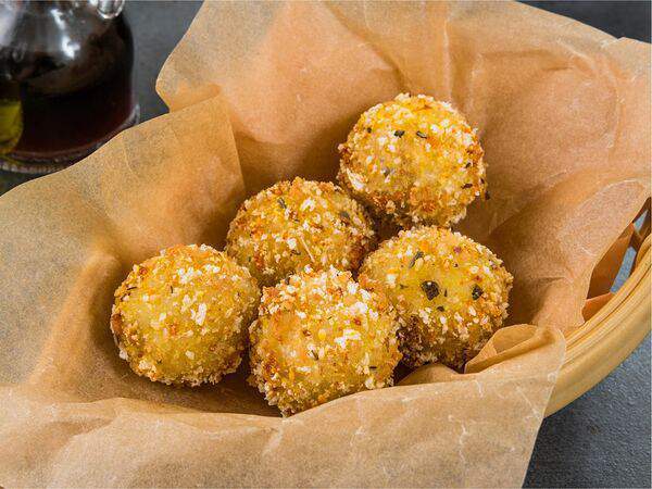 Love суши - Сырные шарики с беконом