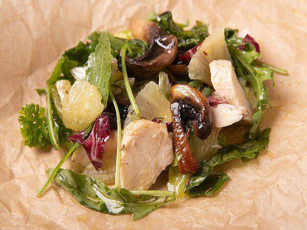 Пицца экспресс 777999 - Салат с курицей и ананасами