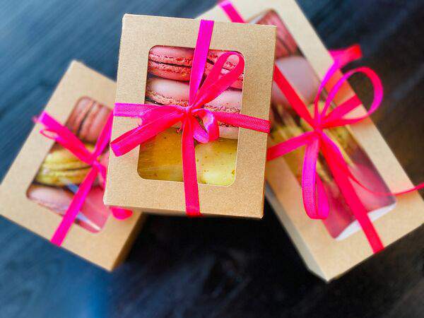 Пекарня Буханка - Набор из 7 макарун в подарочной коробке