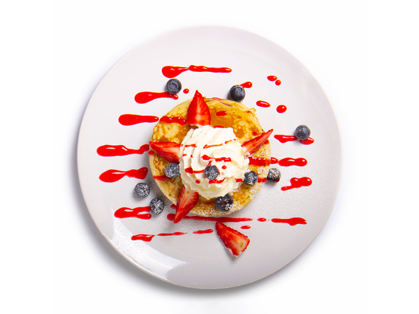 Ред-Буфет - Панкейки с клубникой и голубикой