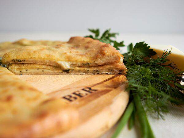 Pirogi Chita - Пирог осетинский с сыром и свекольными листьями