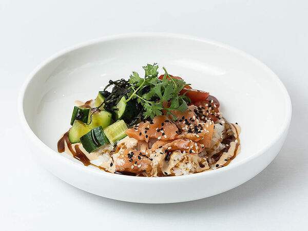 Самое популярное кафе - Поке с лососем