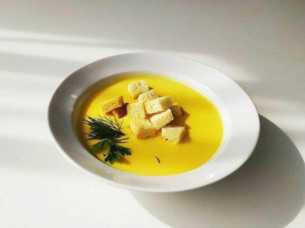 Саранхэ - Крем-суп сырный с сухариками