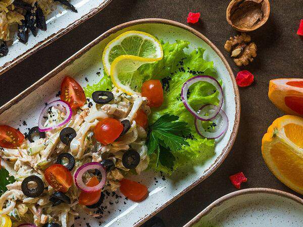 Чайхана Обишир - Салат с кальмарами