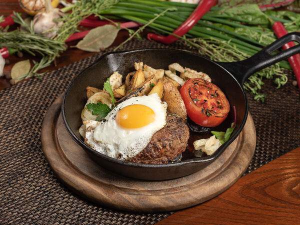 Британника - Бифштекс из говядины с яйцом