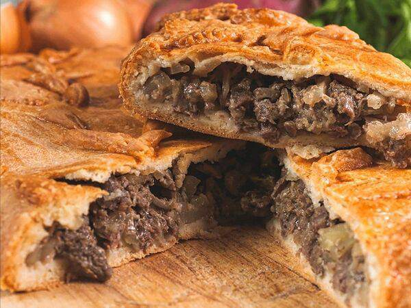 ЭкспертПекарница - Пирог с мясом говядины и картофелем