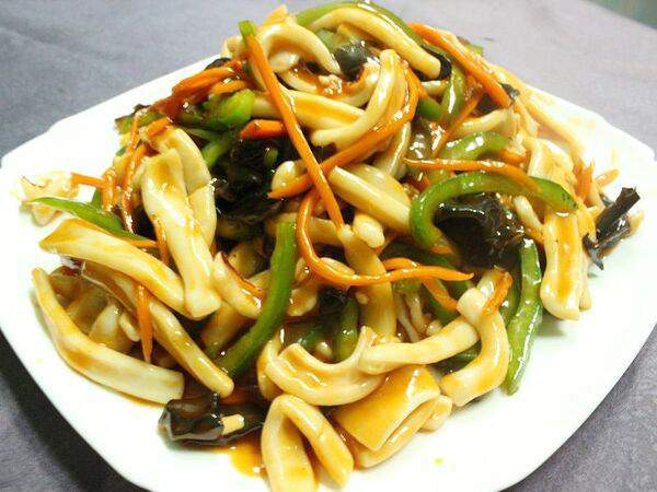 Лунзян - Жареный кальмар в кисло-сладком соусе