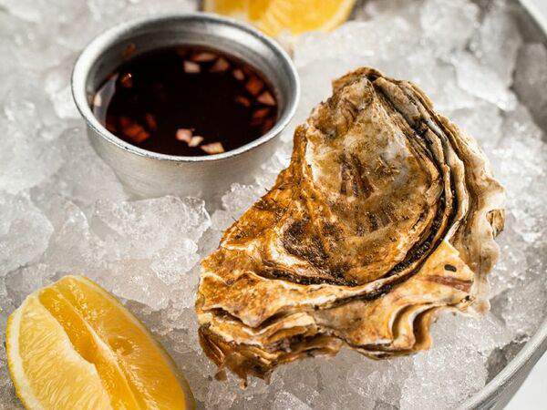 Fish Box - Устрица Акасаки