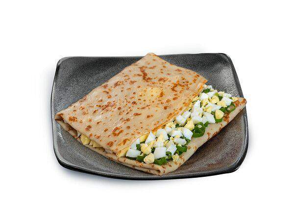 Русские блины - Блин с яйцом и зеленым луком