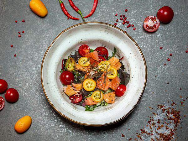 Hookah Place NN - Салат с двумя видами лосося