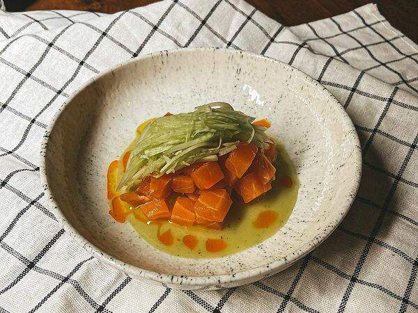 Dirty boots irish pub - Тартар из лосося