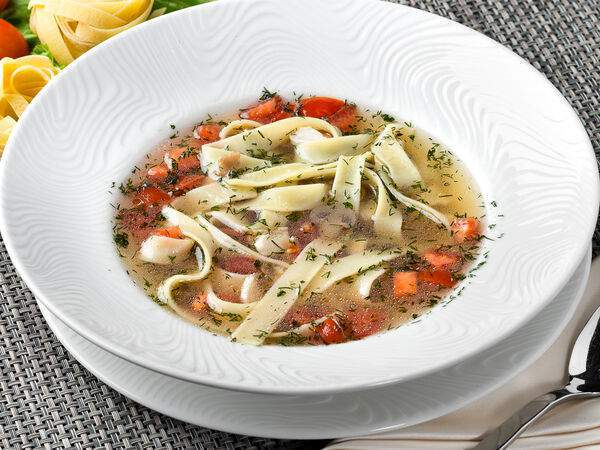 SanRemo - Куриный суп с феттуччине и томатами