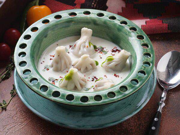 Lamadjo - Бульон с мини-хинкали и мацони