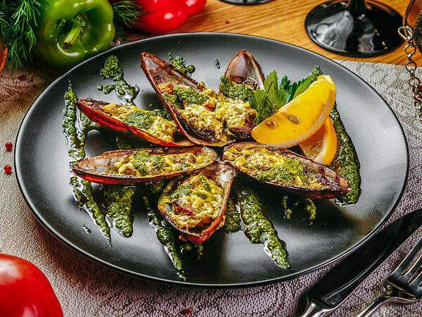 Мимино - Мидии киви запеченные с соусом песто