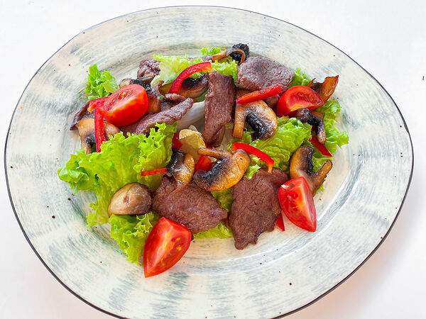 Солянка - Теплый салат с говядиной