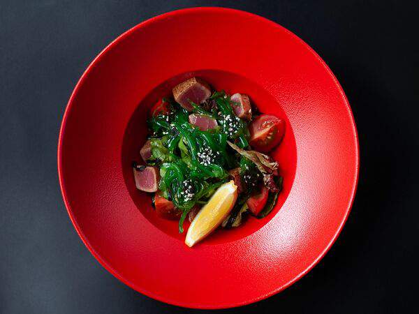 Goodson bar - Салат с опаленным тунцом