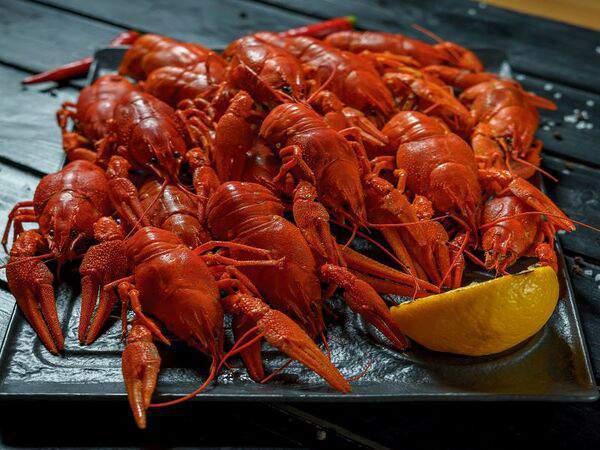 Белуга - Раки отварные