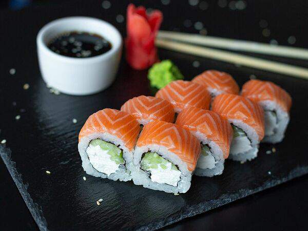 Сакана - Ролл Филадельфия