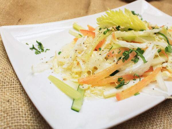 Кафе вегетарианской кухни Радхика - Салат Восход