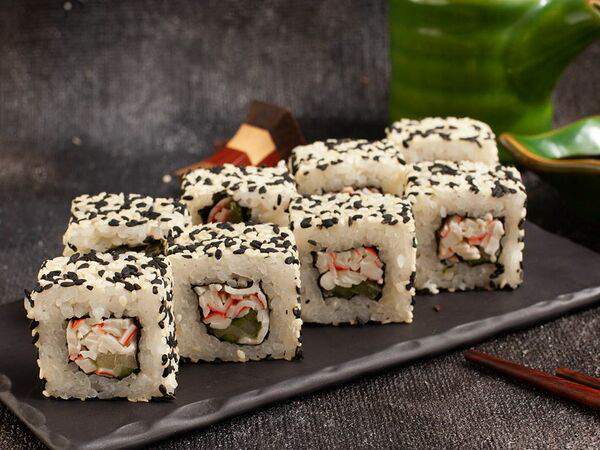 Большие Тарелки - Калифорния Снежный краб в кунжуте