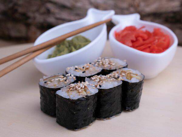 Сашидо - Мини-ролл с угрём