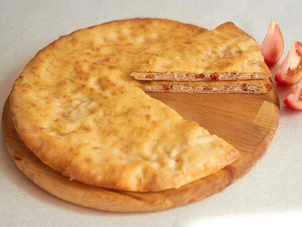 Pirogi Chita - Пирог осетинский с курицей и томатом