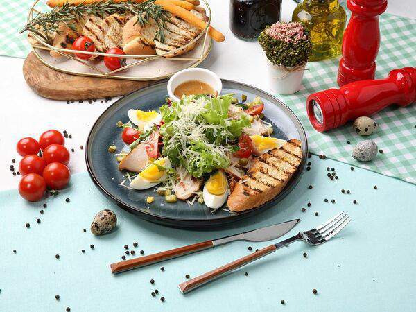 Caffe la vita - Микс-салат с куриным филе