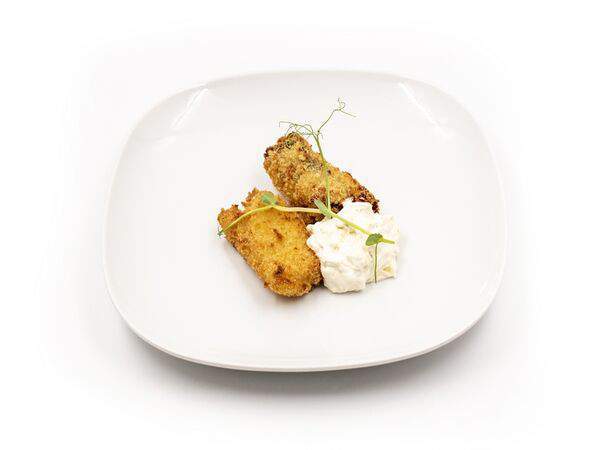 Ред-Буфет - Фиш энд-чипс из трески с соусом тар-тар