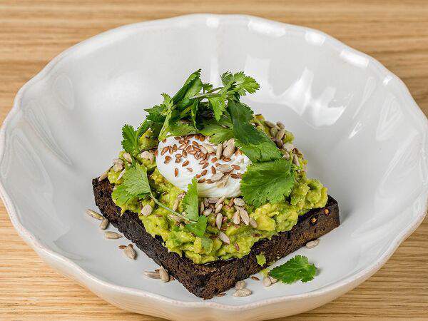 Milovita - Ржаной тост авокадо-пашот