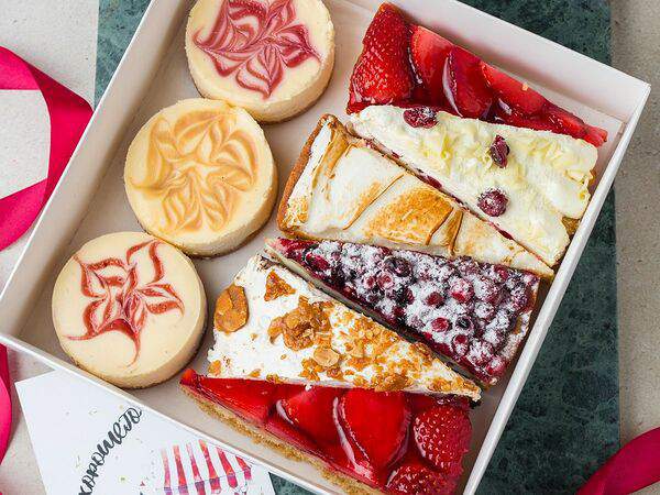 Bagatelle - Подарочная коробка Банановый Бамбино и Сет Чизкейков