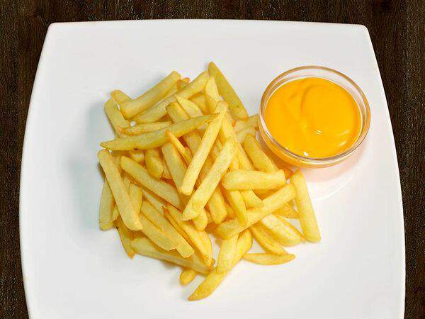 Трактиръ - Картофель фри с соусом чеддер