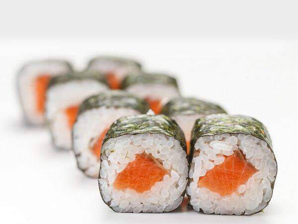 Sushi Booster - Салмон ролл