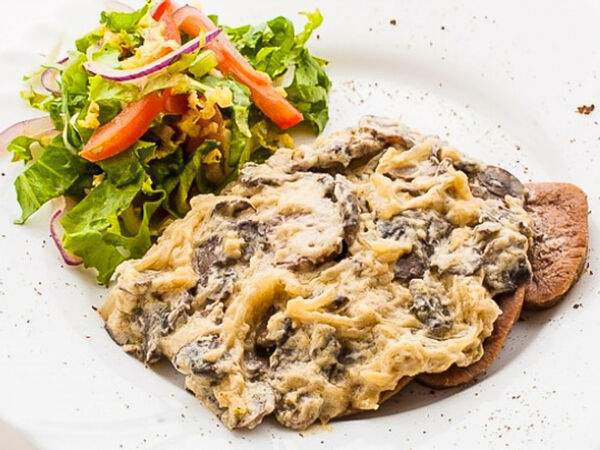 Монплезир - Язык под грибным соусом