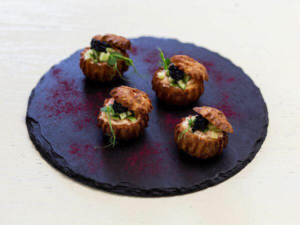 Васильки - Профитроли с риетом из лосося